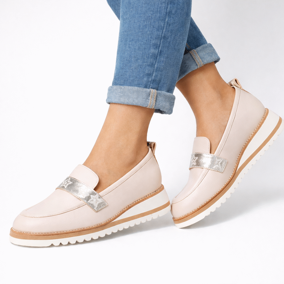 Mokasyny skórzane beżowo złote na płaskim Libero  3020 458-111