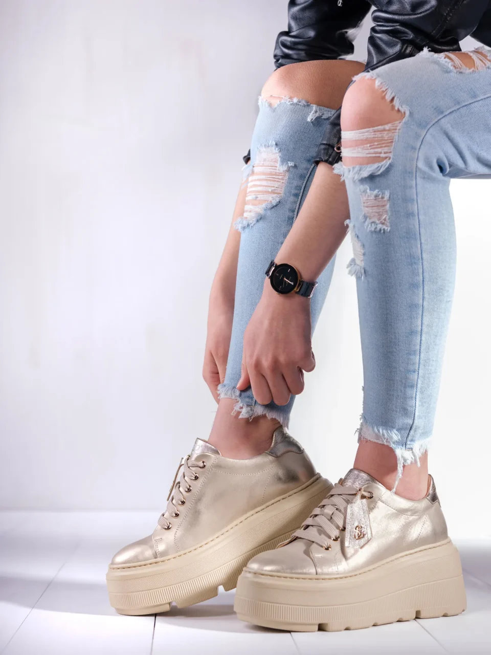 Sneakersy skórzane złote na platformie Libero 2845 100/111