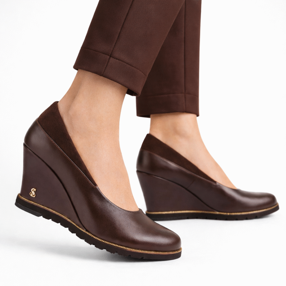 Czółenka skórzane brązowe na koturnie Libero 2530- 515/516