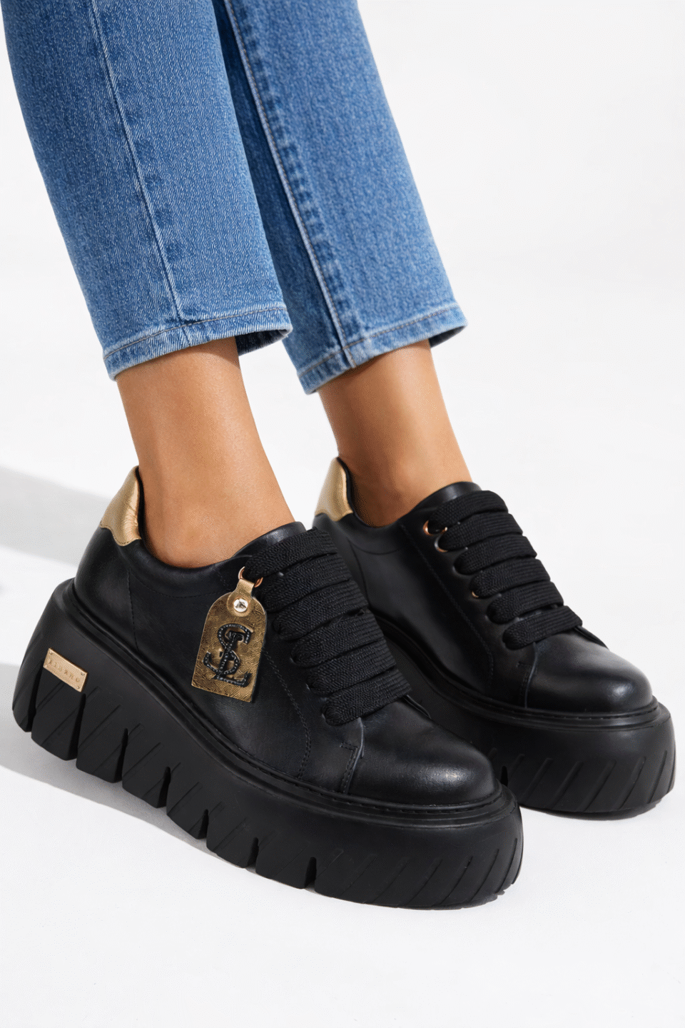 Czarne sneakersy skórzane na platformie Libero 5030 8/517